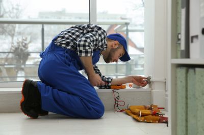 Commercial Window Caulking in Kansas City, KS